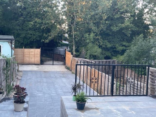 5 Bed 5Mins From Wembley Stadium London Bagian luar foto